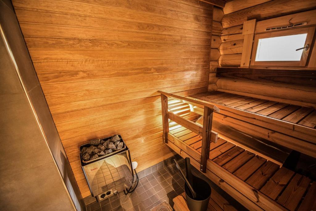 Lampiranta Log cabin photo