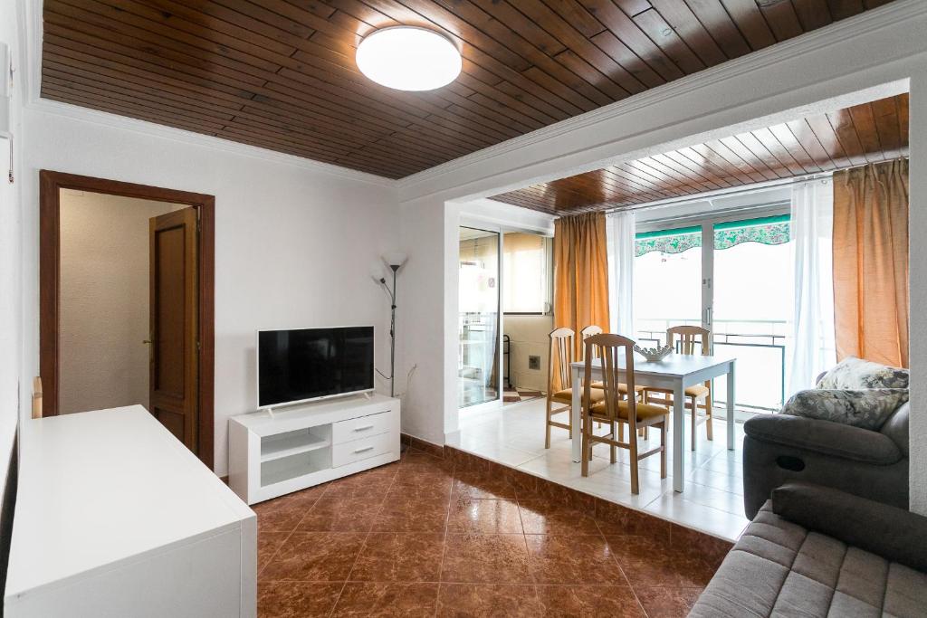 Atiko in the city center on 2 lines of the sea!, Benidorm