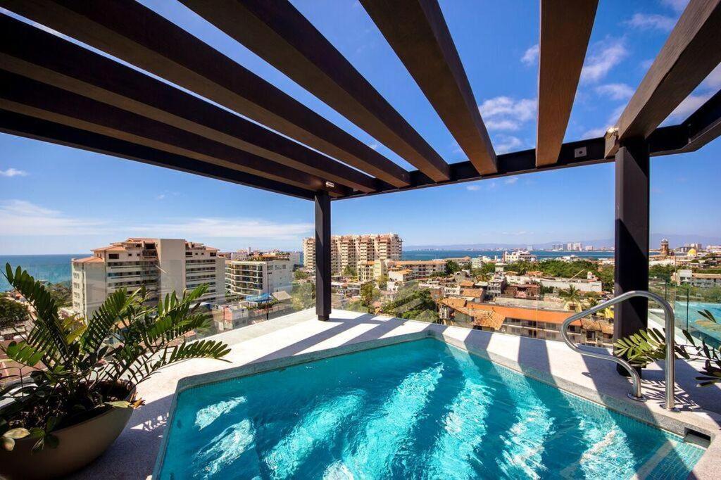 Zenith 601, Zona Romantica, 2 Balconies with Incredible Views, Rooftop Pool - 5