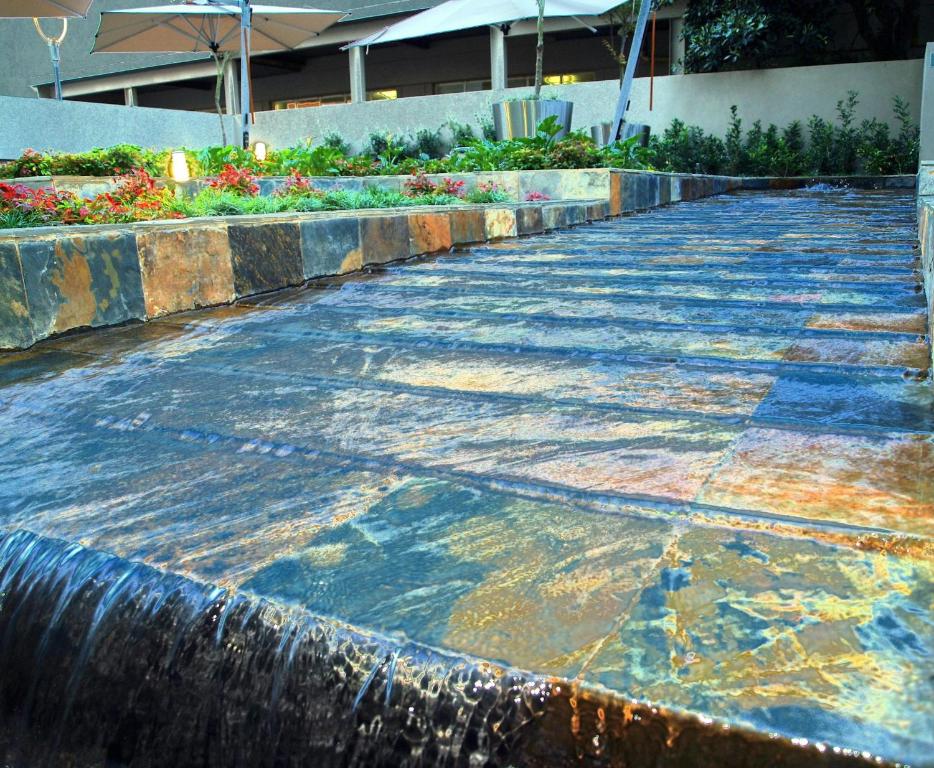 Crowne Plaza Hotel Johannesburg-The Rosebank Photo 43