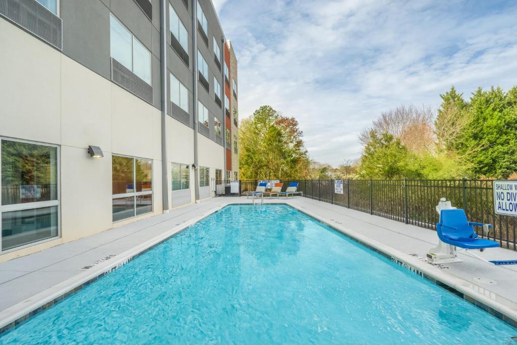 Holiday Inn Express & Suites Greenville SE - Simpsonville photo