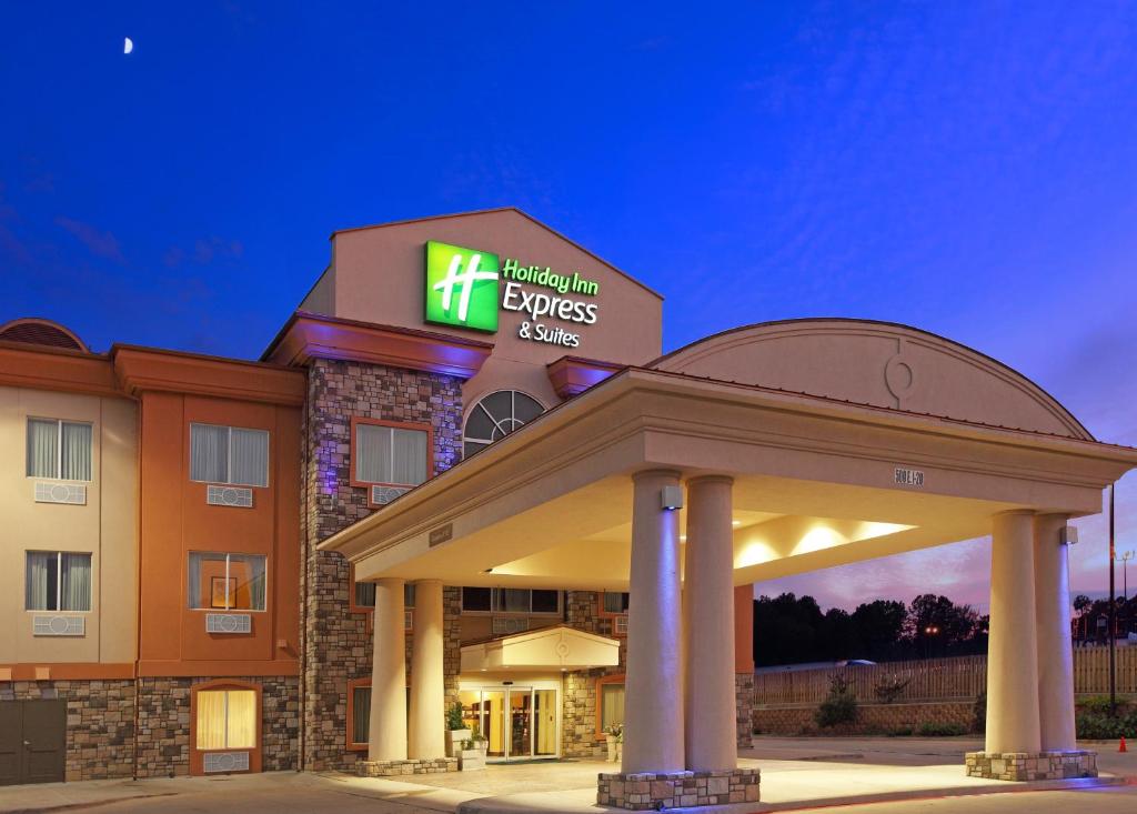Holiday Inn Express Hotel & Suites Marshall, An Ihg Hotel - photo 1