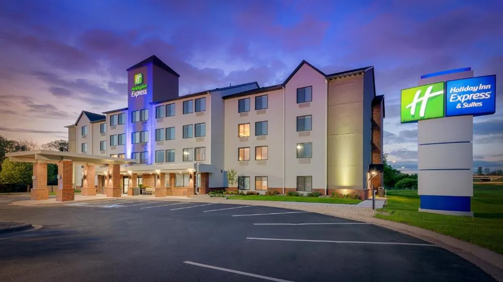 Holiday Inn Express Hotel & Suites Coon Rapids - Blaine Area by IHG, hotel in Coon Rapids