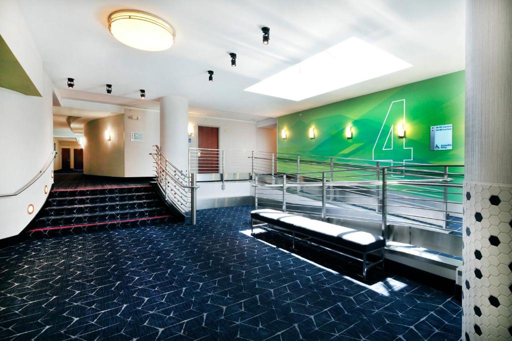 San Francisco Holiday Inn Express Hotel & Suites Fisherman's Wharf Additional