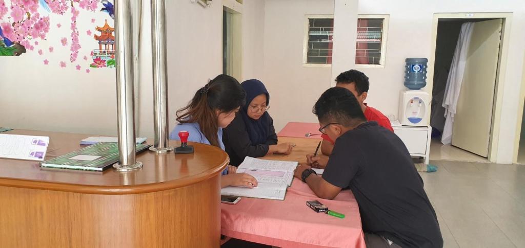 OYO 2198 Fatima Guest House Syariah photo