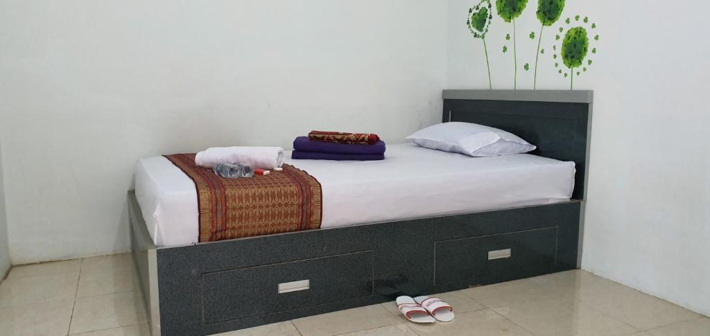 OYO 2198 Fatima Guest House Syariah photo