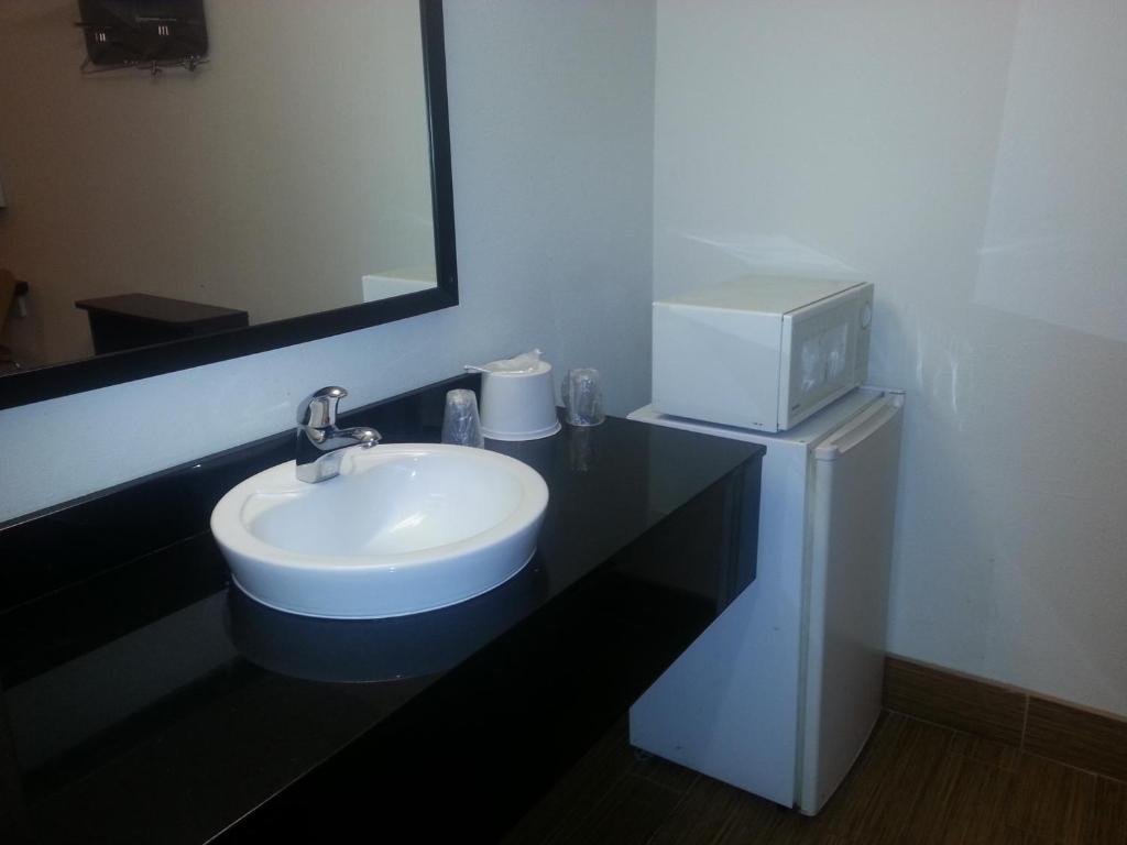 Motel 6 Bell Gardens photo