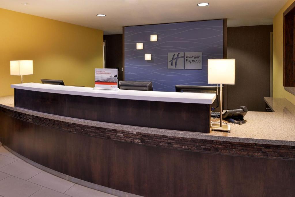 Holiday Inn Express Hotels Page photo