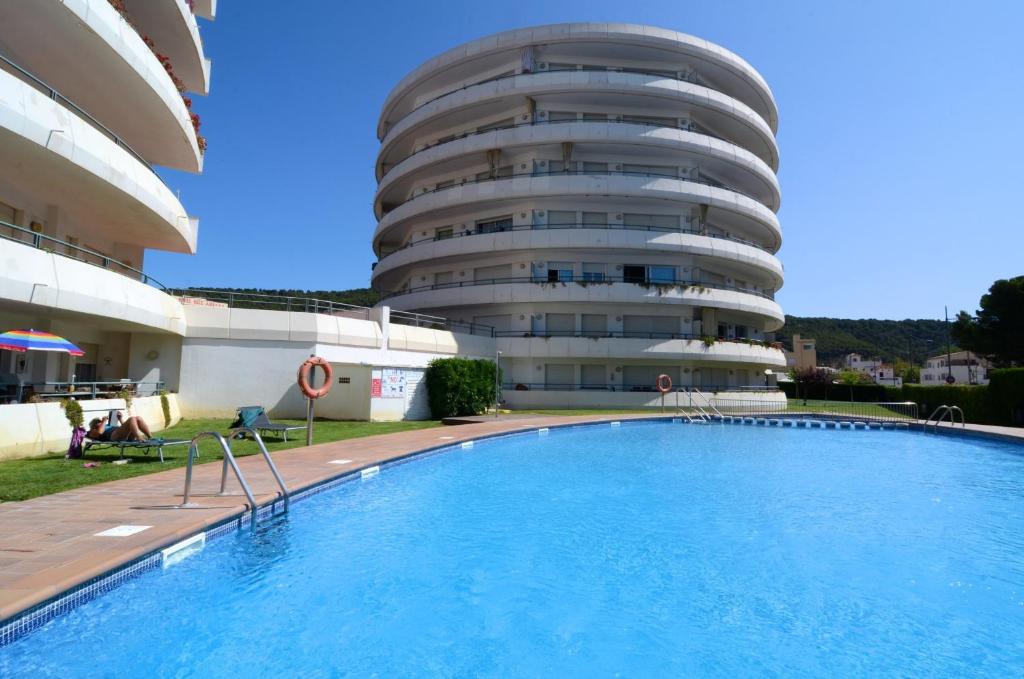 MEDES PARK I 2-1 - 3