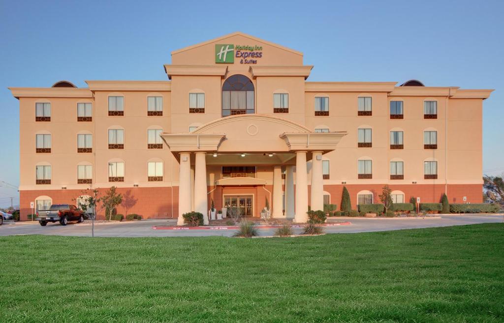 Holiday Inn Express Hotel and Suites Altus — Hotel in Altus (OK)