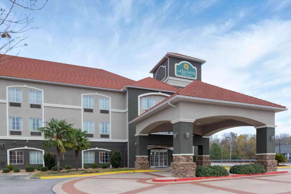 La Quinta Inn & Suites by Wyndham Macon West photo