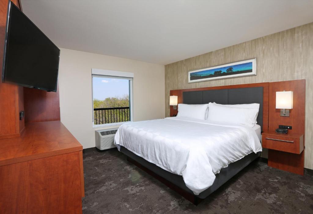 Holiday Inn Hotel & Suites Sioux Falls - Airport photo