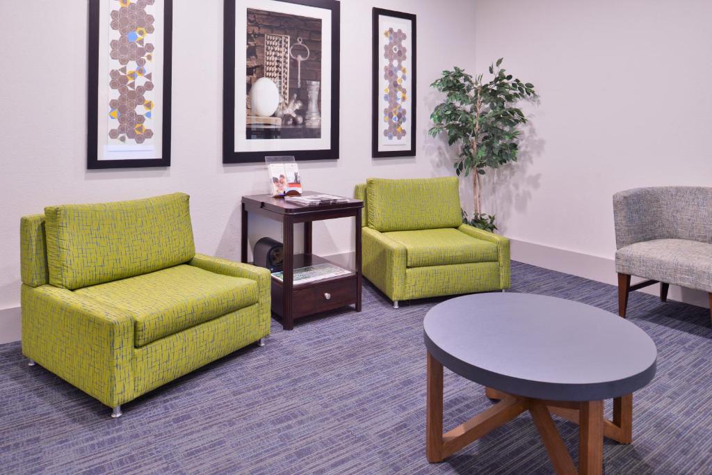 Holiday Inn Express Hotel & Suites San Antonio NW-Medical Area photo