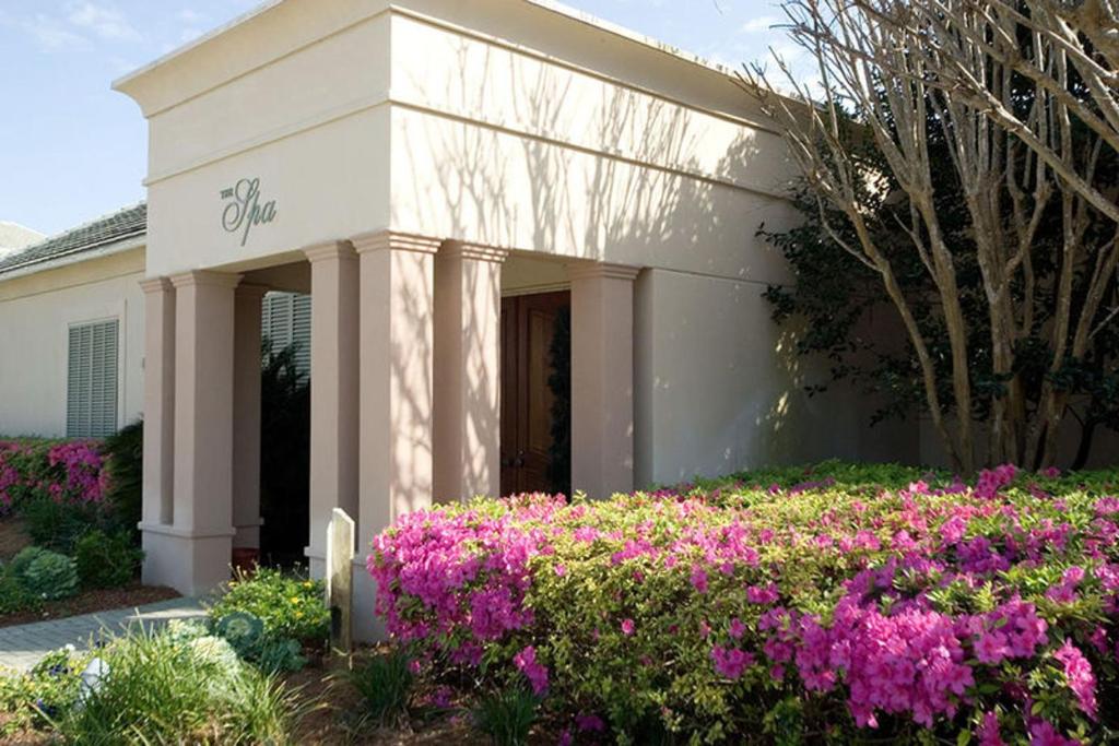 Silver Shells Destin by Bliss Beach Rentals (FL) reviews, price from