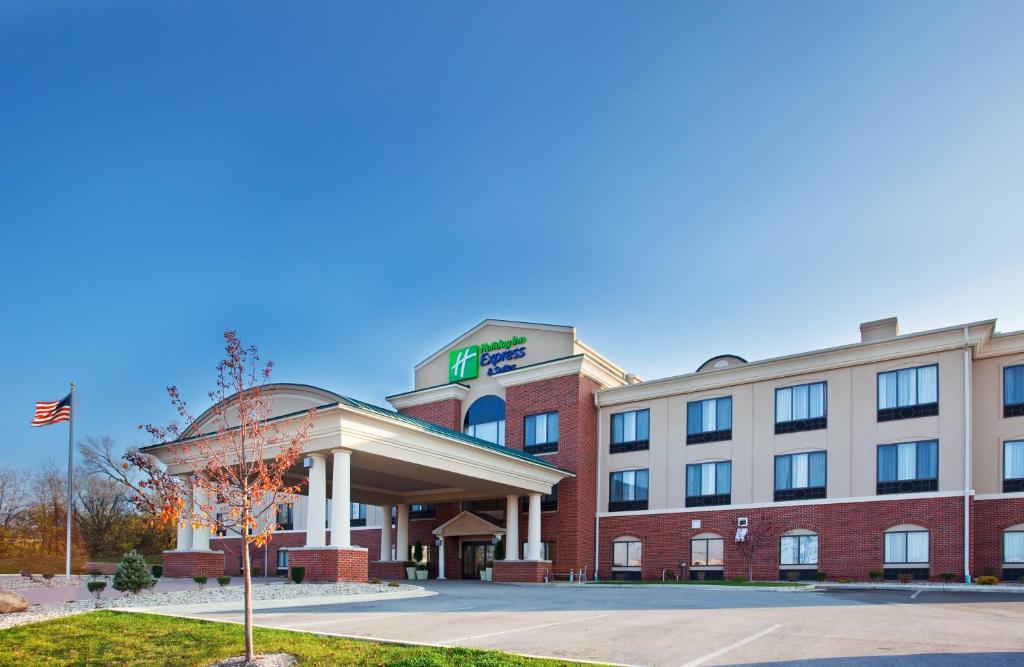 Holiday Inn Express Hotel & Suites Logansport photo