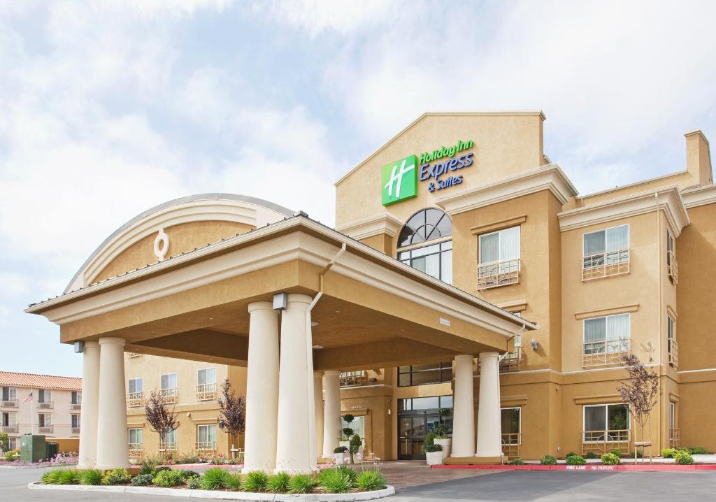 Holiday Inn Express Salinas — Hotel in Salinas (CA)