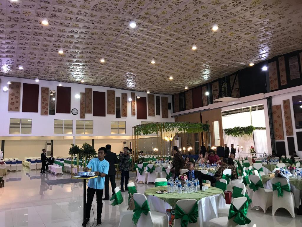 Banquet hall
