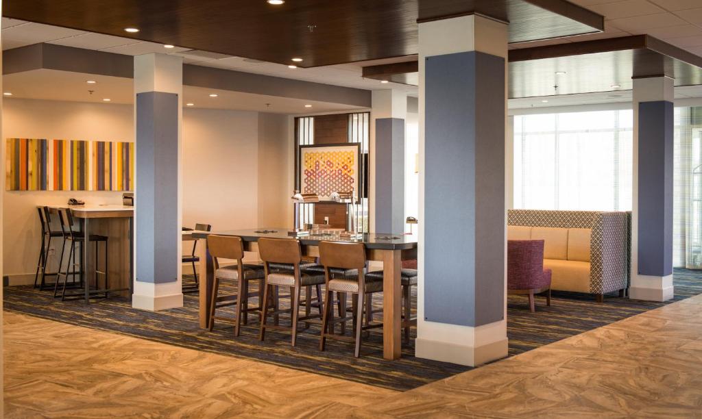 Holiday Inn Express & Suites Rock Falls By IHG お料理のイメージ