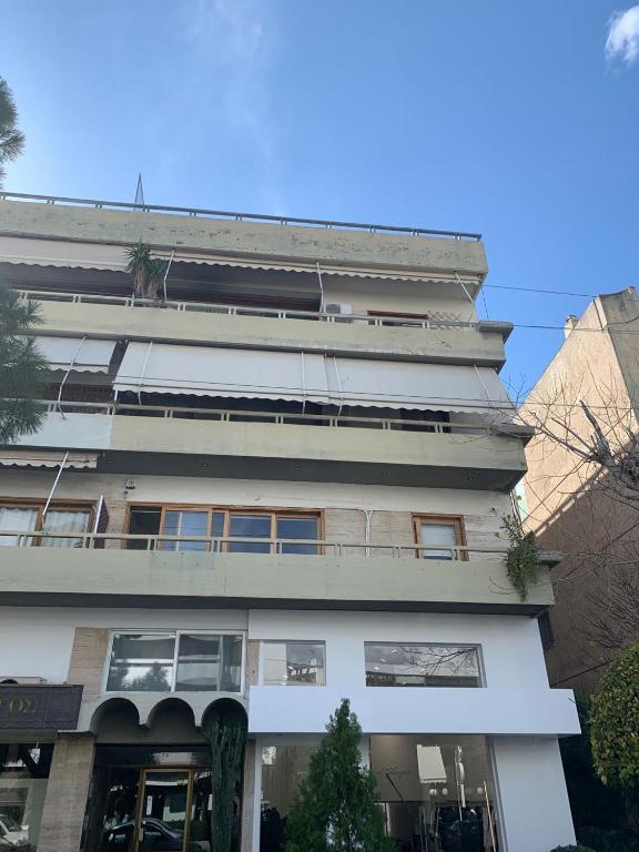 Cozy Studio in Central Glyfada - Sleeps 3 photo