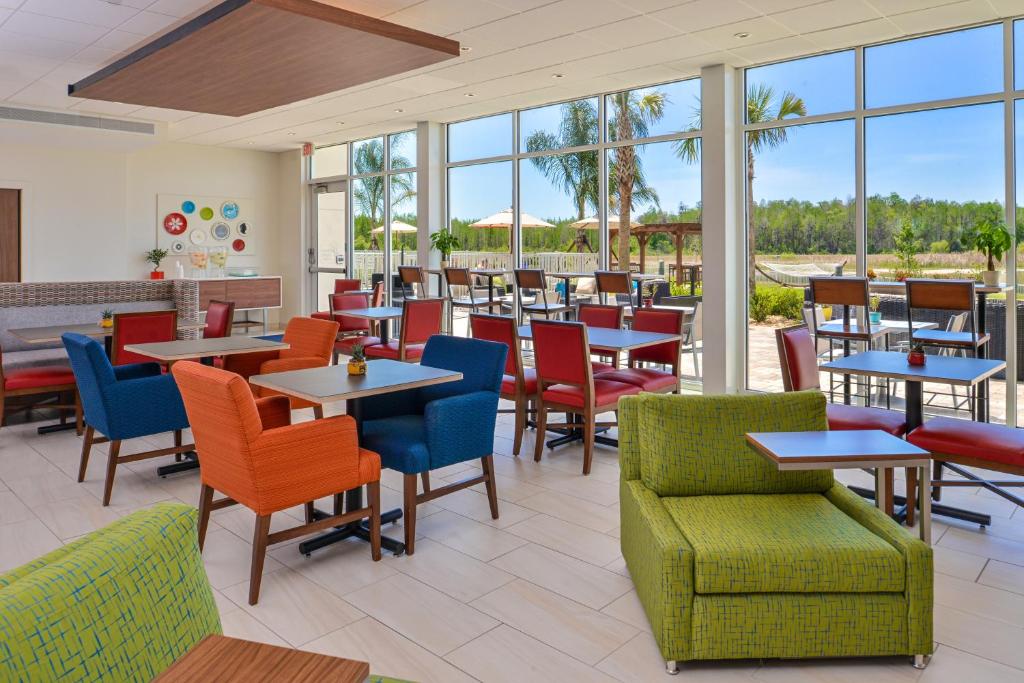 Holiday Inn Express & Suites Trinity By IHG お料理のイメージ