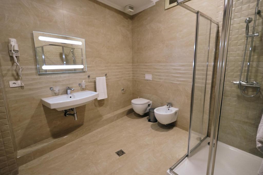 In Center Hotel photo