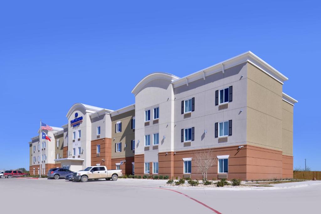 Candlewood Suites Kenedy photo