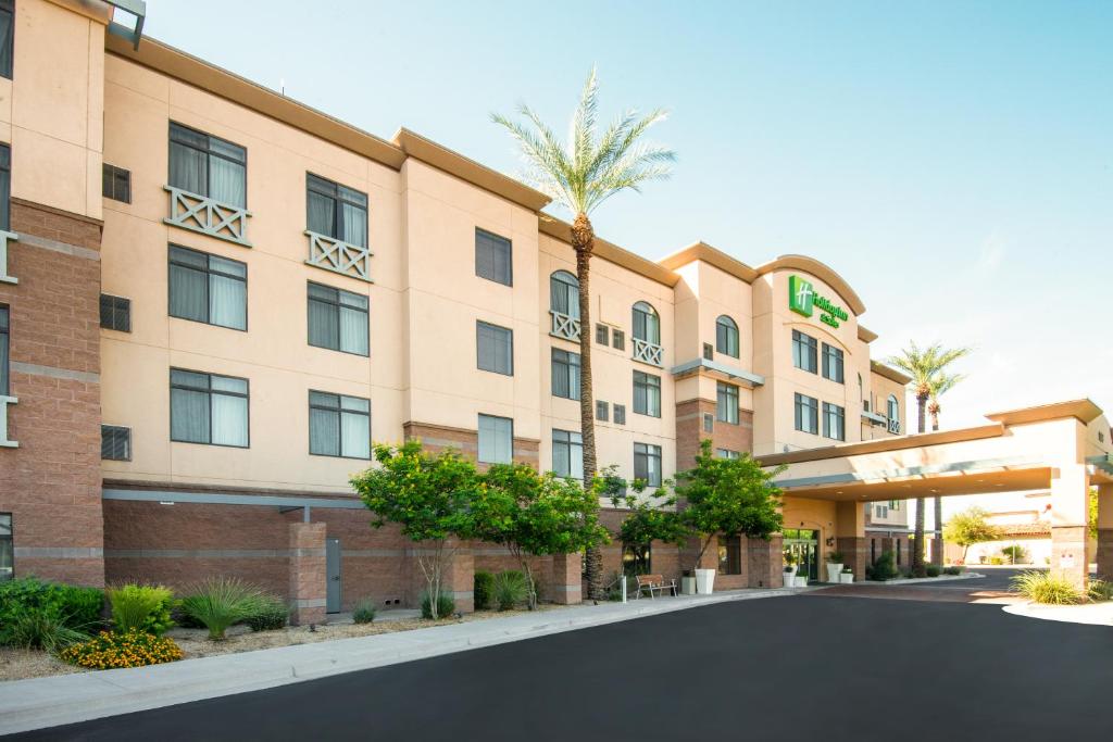 Holiday Inn Hotels and Suites Goodyear - West Phoenix Area, an IHG Hotel