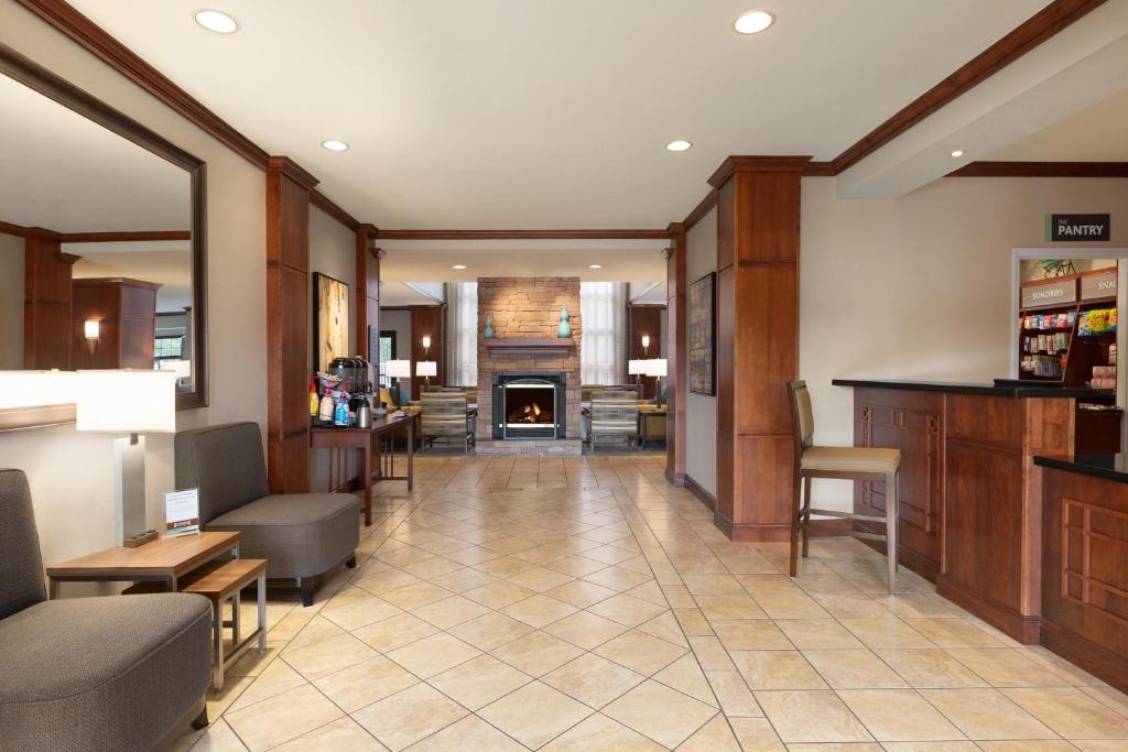 Staybridge Suites Tampa East- Brandon By IHG 外観
