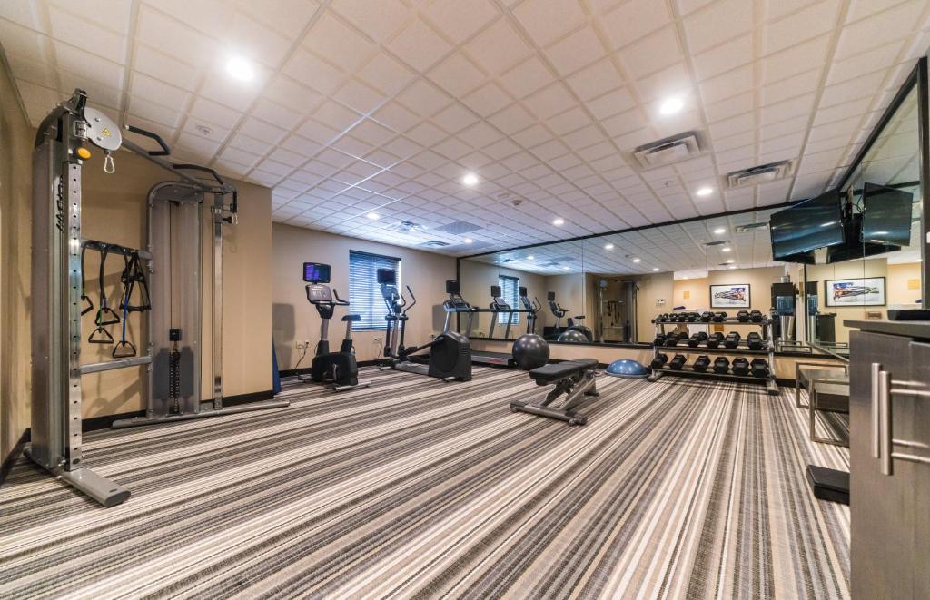 Candlewood Suites Fairbanks photo