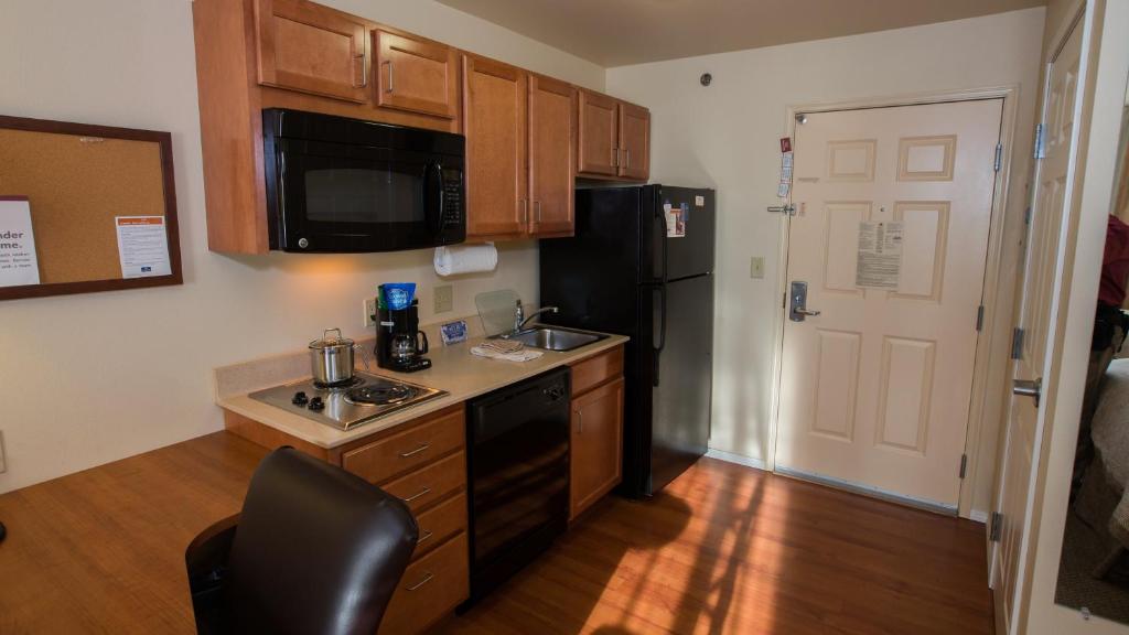 Candlewood Suites Springfield Photo 20