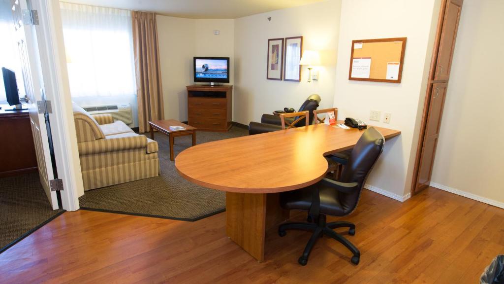 Candlewood Suites Springfield Photo 24
