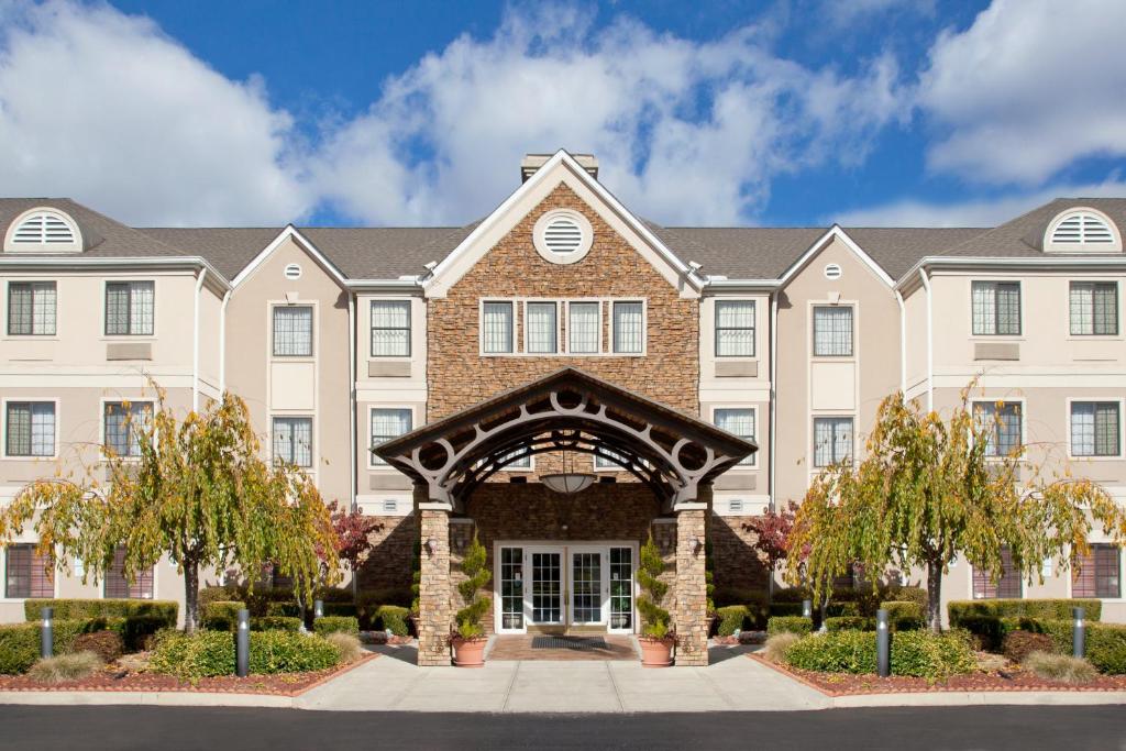 Staybridge Suites Columbus-Airport photo