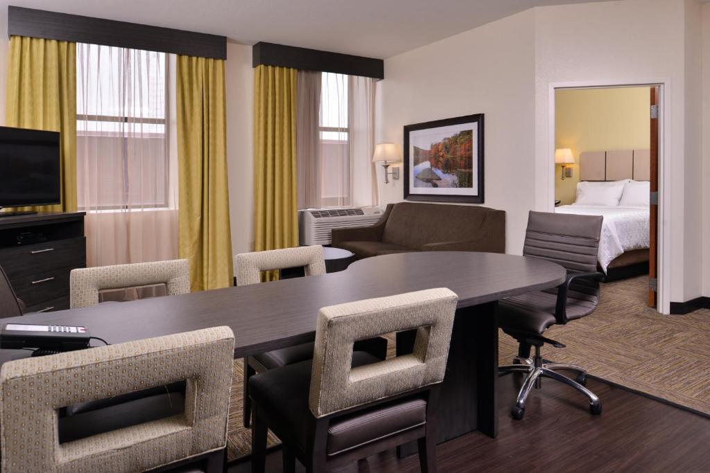 Candlewood Suites Terre Haute photo
