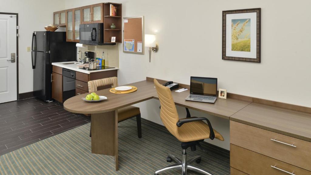 Candlewood Suites Houma photo