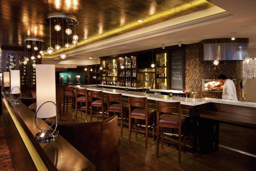 Holiday Inn Bar Harbor Regency Hotel Photo 8