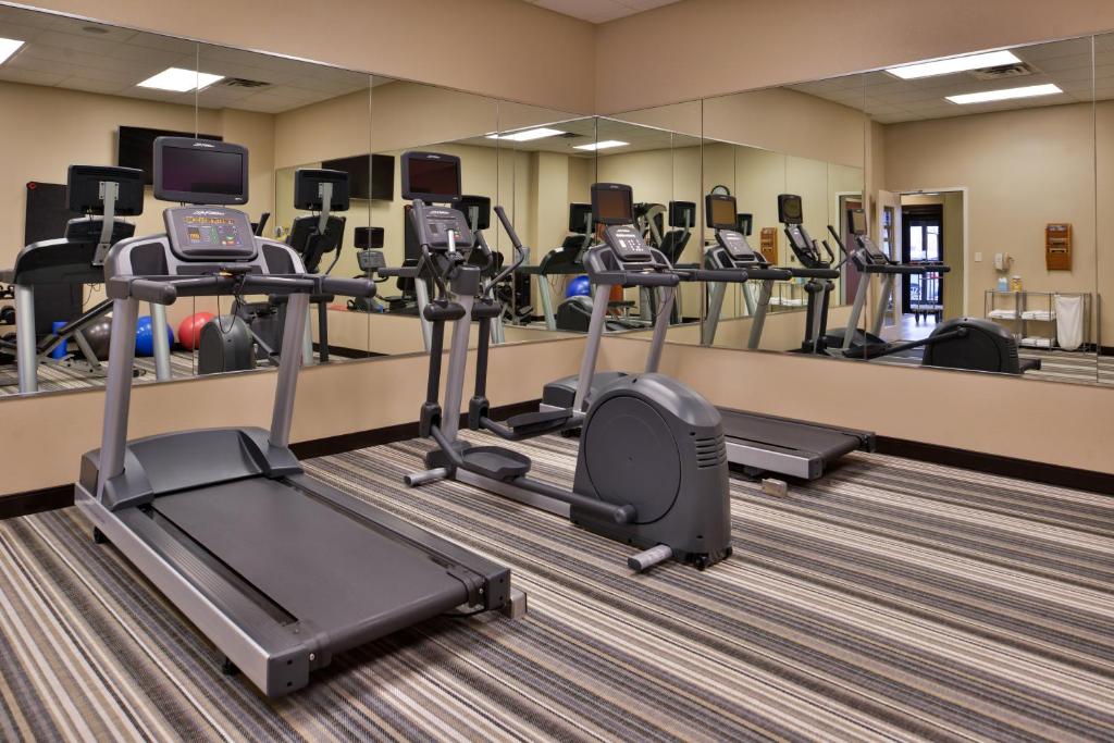 Candlewood Suites Terre Haute photo