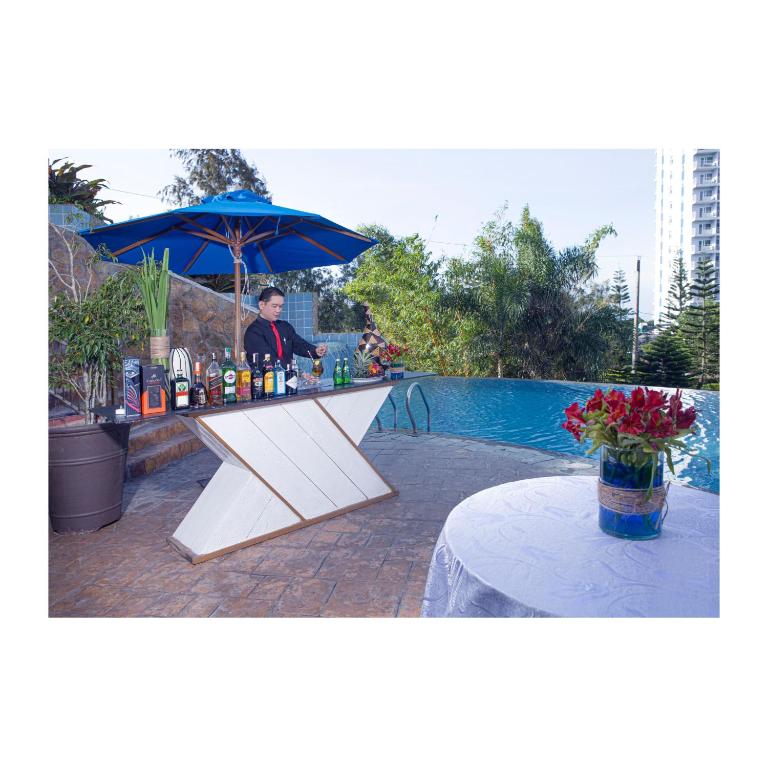 Swimming pool