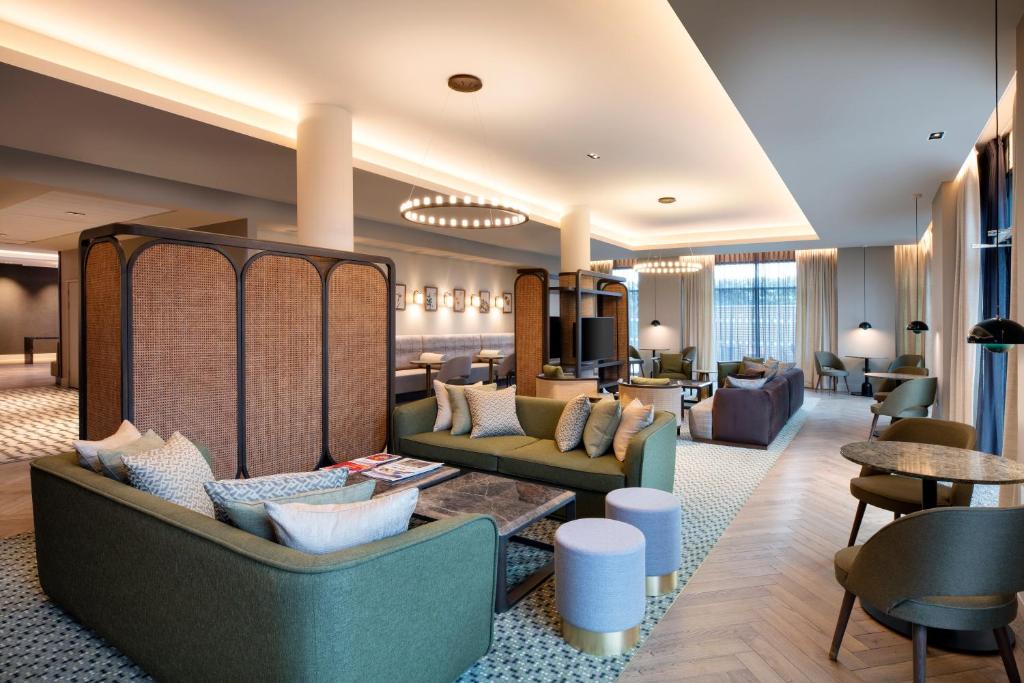 STAYBRIDGE SUITES LONDON-HEATHROW BATH ROAD By IHG