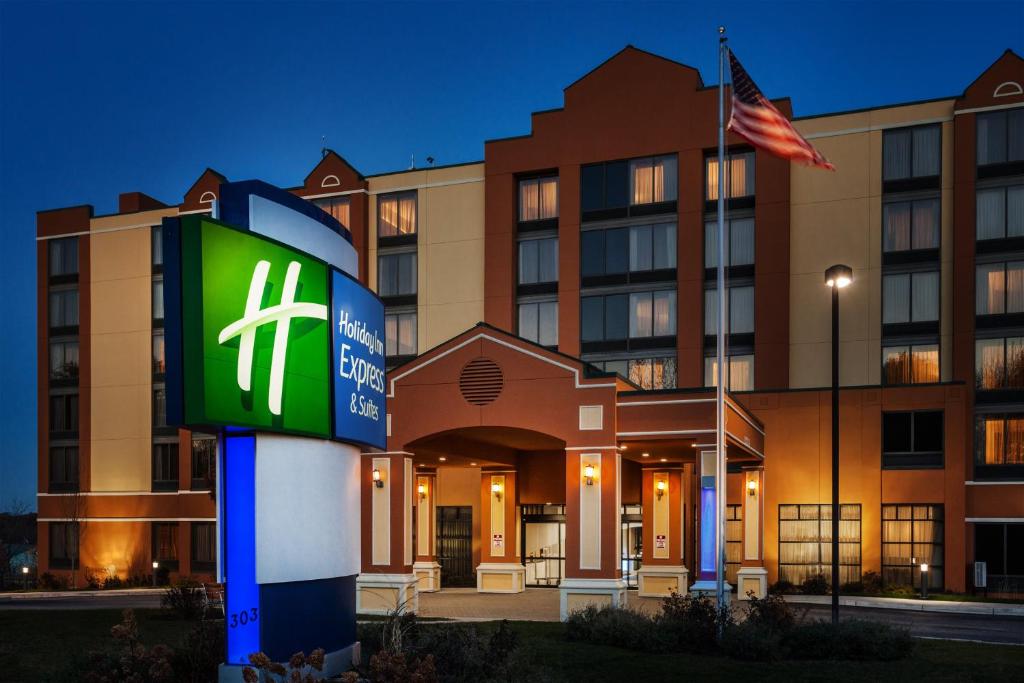 Holiday Inn Express South Portland Photo 20