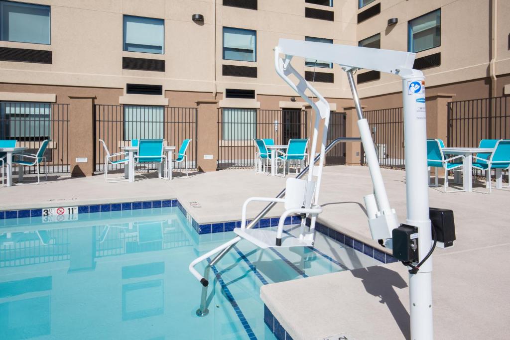 Holiday Inn Express & Suites Pahrump photo