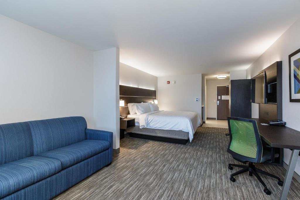 Holiday Inn Express and Suites- South Bend Casino photo