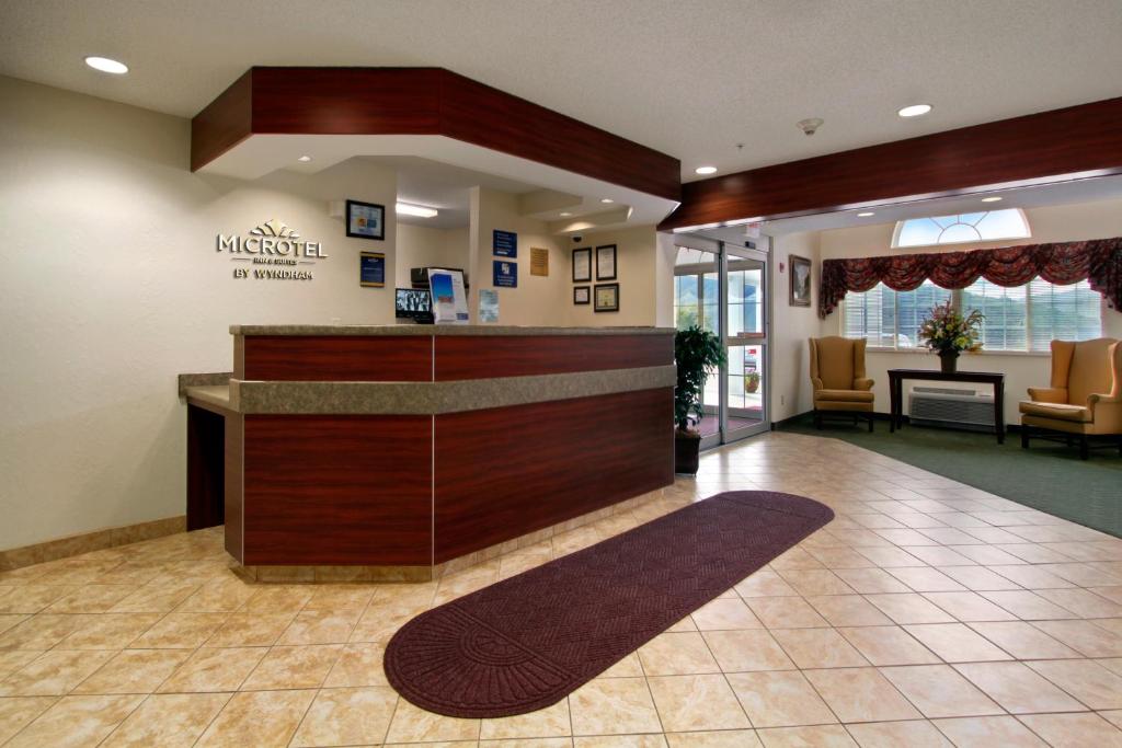 Microtel Inn & Suites by Wyndham Gassaway/Sutton photo