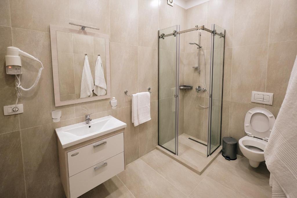 In Center Hotel photo