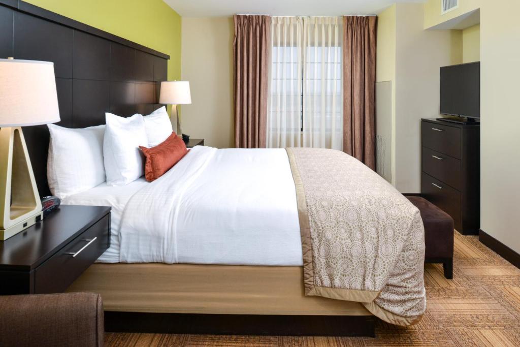 Staybridge Suites Merrillville photo