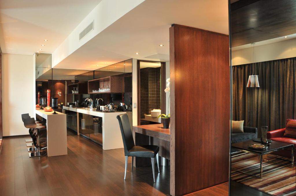 Crowne Plaza Hotel Johannesburg-The Rosebank Photo 46