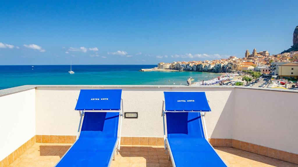 Astro Suite Hotel — Plaża in Cefalù, Sycylia