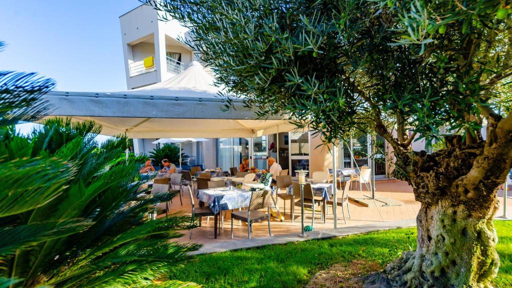 Astro Suite Hotel — Restauracje i bary in Cefalù, Sycylia