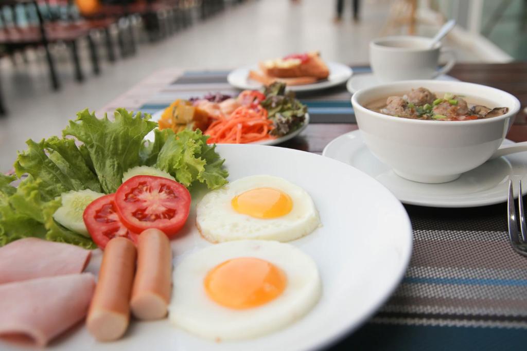 อาหารและเครื่องดื่ม