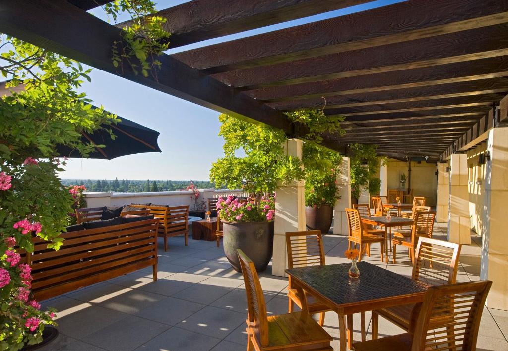 Hotel Valencia Santana Row Photo 16