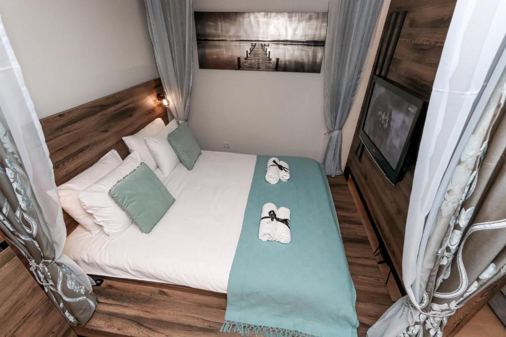 Apartment Story,Nikole Cupica Beograd - 5